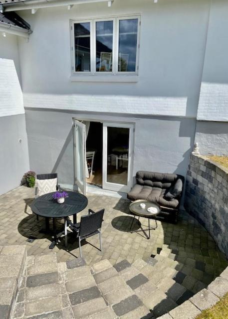 Havgassens Apartment Saeby  Exterior photo